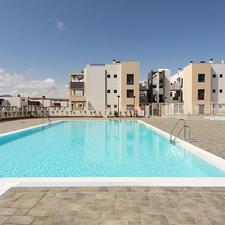 Homeforguest Apartamento En Residencia De Lujo Con Terraza Y Piscina La Guirra 外观 照片
