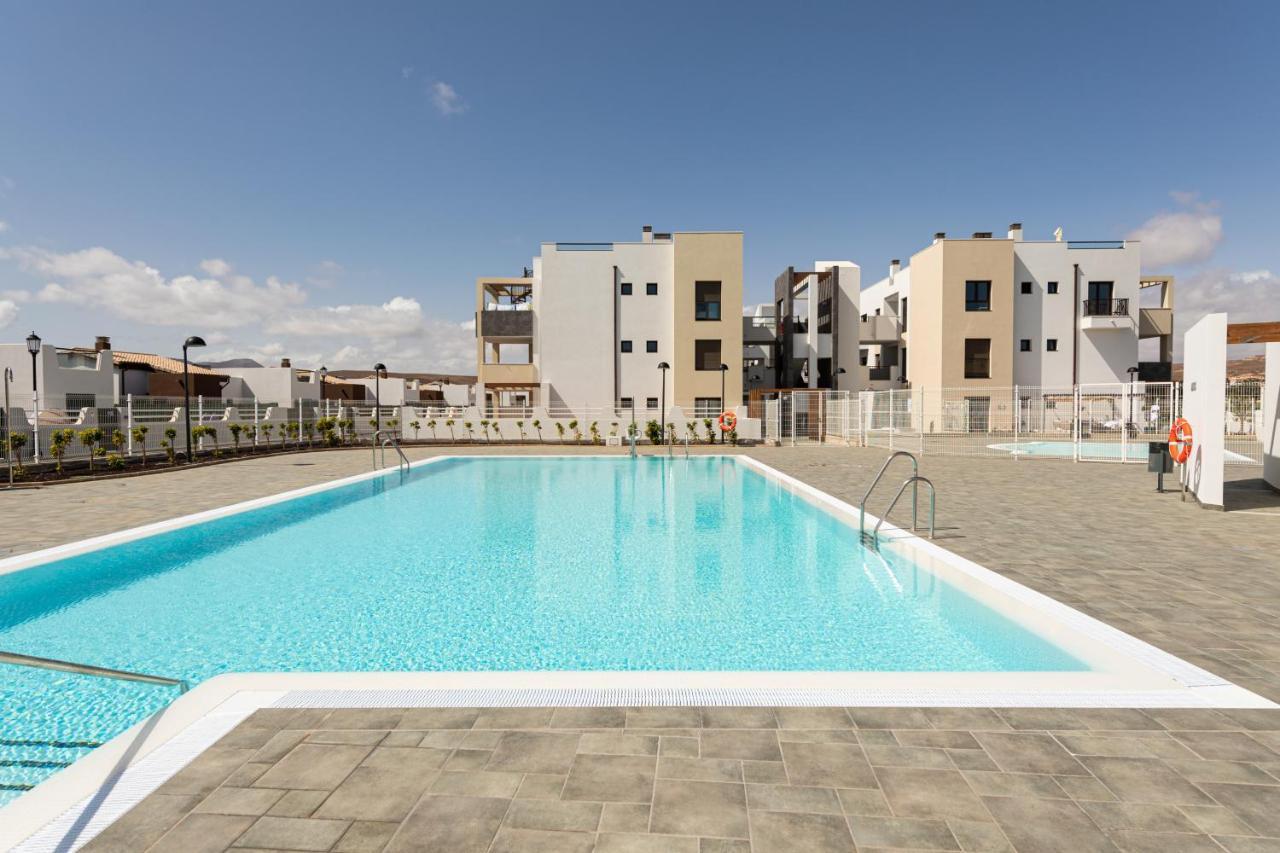 Homeforguest Apartamento En Residencia De Lujo Con Terraza Y Piscina La Guirra 外观 照片