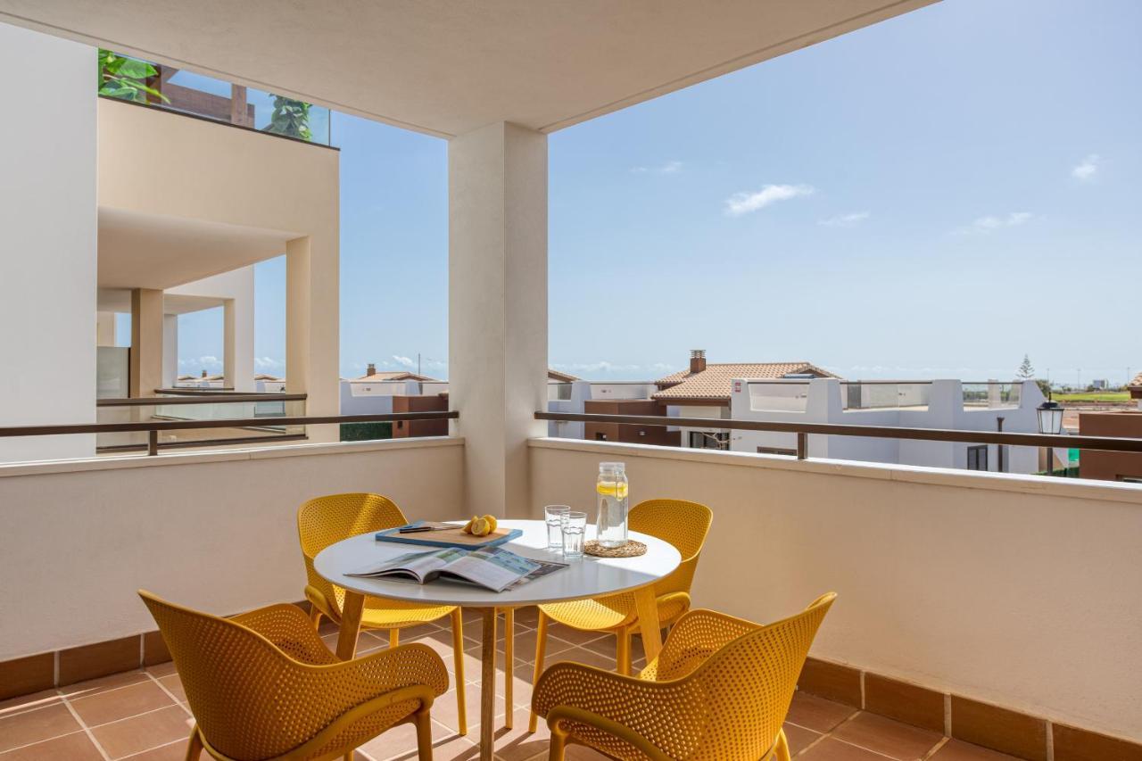 Homeforguest Apartamento En Residencia De Lujo Con Terraza Y Piscina La Guirra 外观 照片