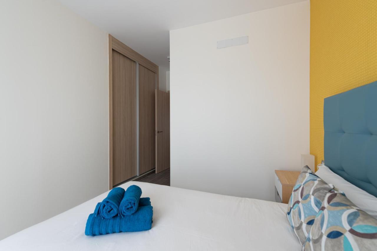 Homeforguest Apartamento En Residencia De Lujo Con Terraza Y Piscina La Guirra 外观 照片