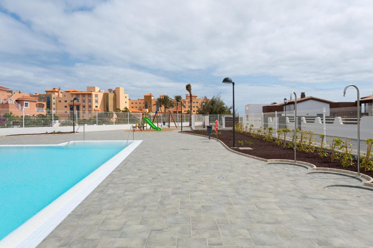 Homeforguest Apartamento En Residencia De Lujo Con Terraza Y Piscina La Guirra 外观 照片