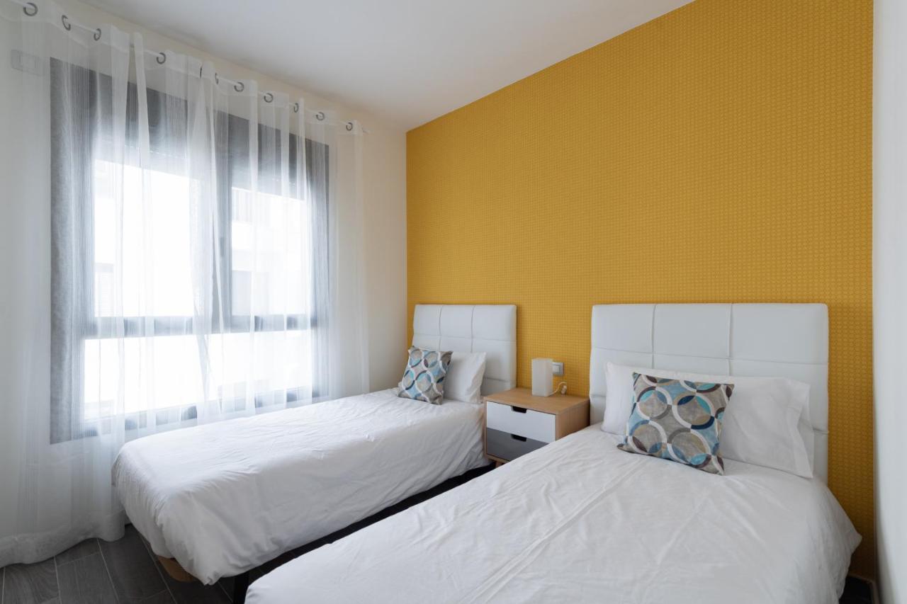 Homeforguest Apartamento En Residencia De Lujo Con Terraza Y Piscina La Guirra 外观 照片
