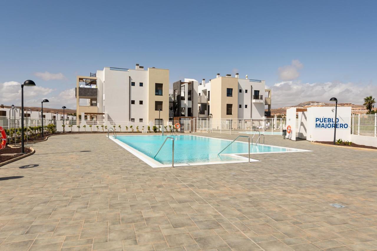 Homeforguest Apartamento En Residencia De Lujo Con Terraza Y Piscina La Guirra 外观 照片